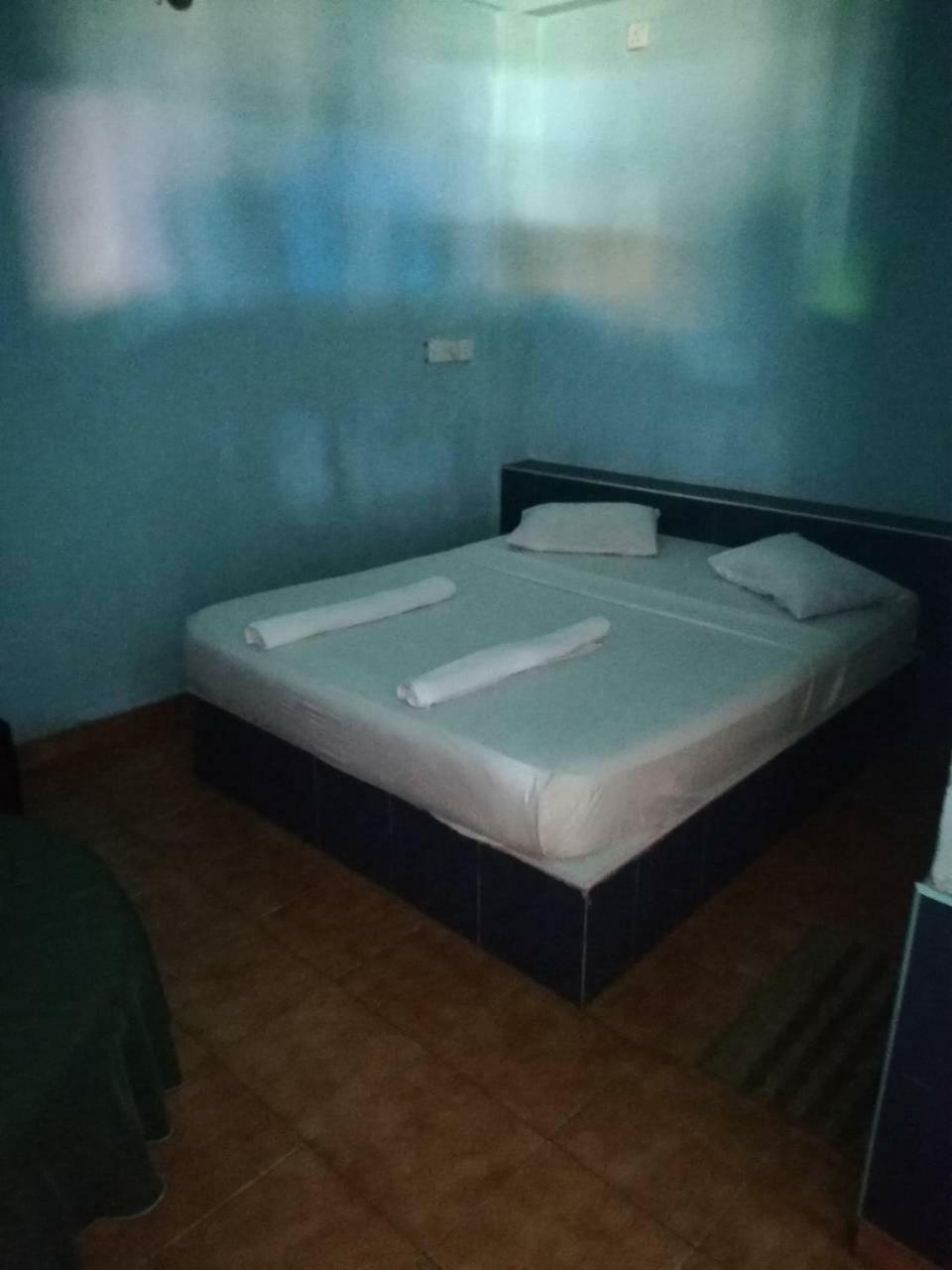 Ninnada Beach Hotel Marawila Exterior photo
