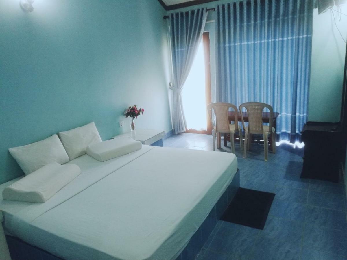 Ninnada Beach Hotel Marawila Exterior photo