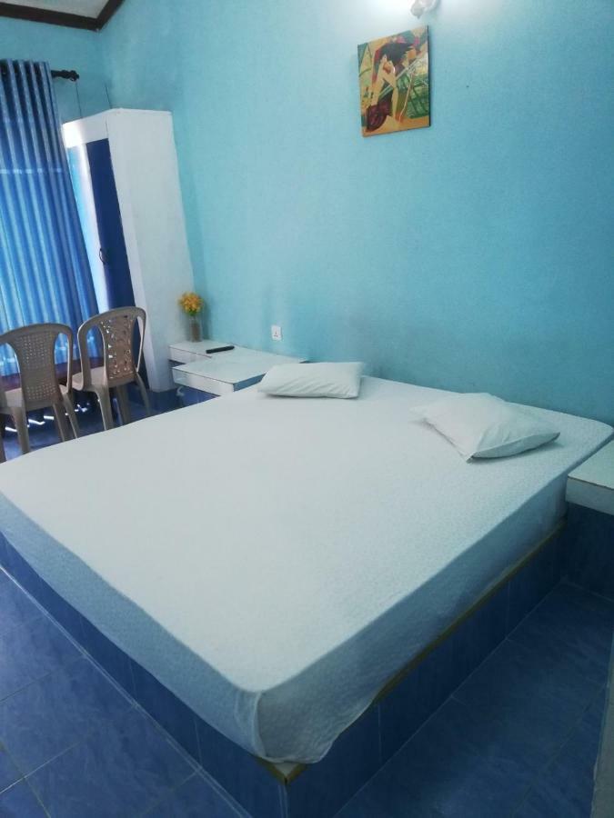 Ninnada Beach Hotel Marawila Exterior photo